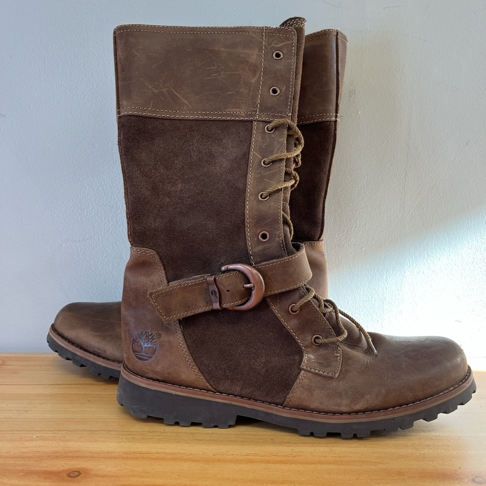 Timberland woman’s Dark Brown Leather and Suede Boots never used